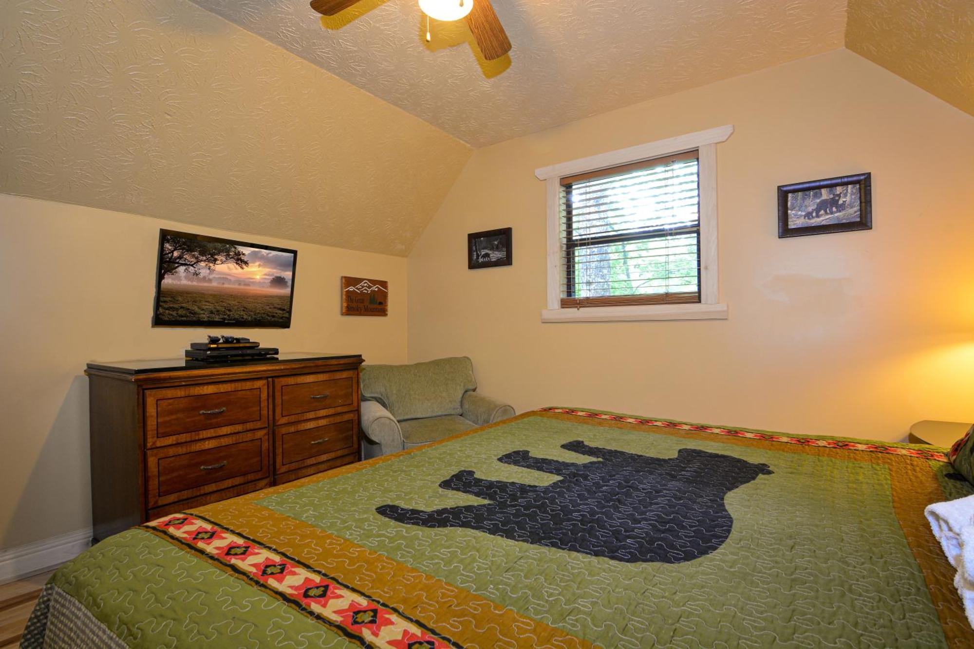Bear Footin' On The Creek Villa Gatlinburg Ruang foto